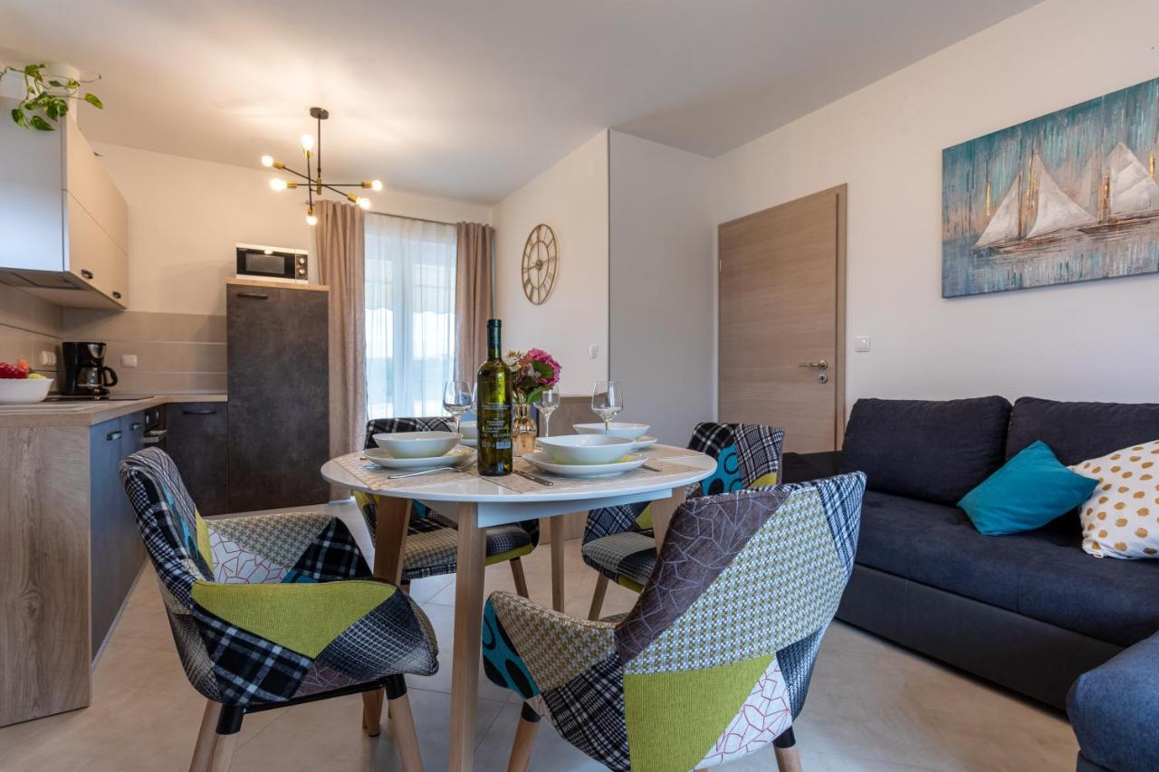Apartment Ivan Sveti Ivan Dobrinjski Extérieur photo
